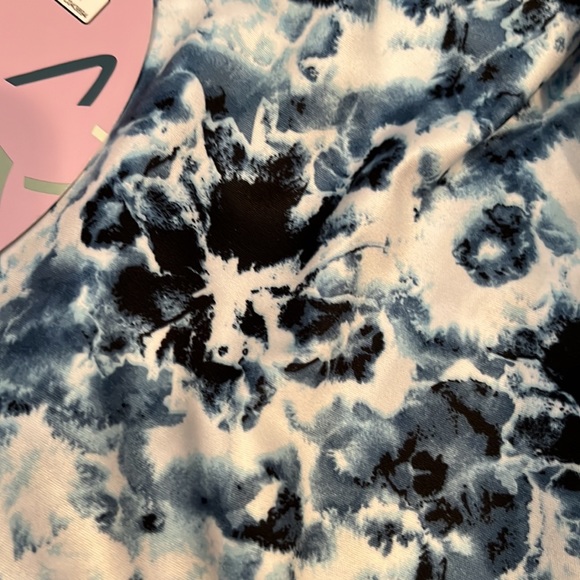 Gymshark blue white floral skort layered front 3 pockets 28 inch waist size 6 - Picture 7 of 14